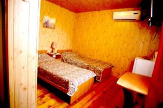 Гостиница Мрия Коктебель Небольшой двухместный номер с 1 кроватью или 2 отдельными кроватями-5